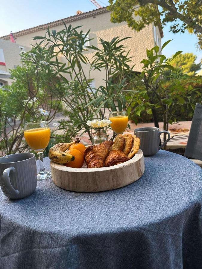 Duplex Cosy Bord De Mer Saint-Cyr-sur-Mer Exterior photo